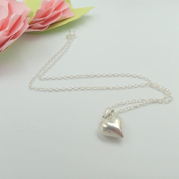 Vintage Puff Heart Charm Necklace - Picture 6 of 12